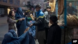 ملل متحد همواره از مداخله‌های طالبان در روند توزیع کمک‌ بشری به نیازمندان در افغانستان ابراز نگرانی کرده است.