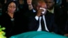 Unidos em lágrimas. Graça Machel e Jacob Zuma