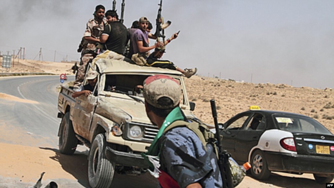 Libya'da İsyancılar Saldırıya Hazırlanıyor