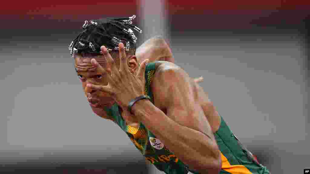 Shaun Maswanganyi, of South Africa, runs in his heat of the men's 100-meters at the 2020 Summer Olympics, Saturday, July 31, 2021, in Tokyo. (AP Photo/David J. Phillip)