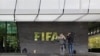 Dua Pejabat FIFA Diskors karena Jual Suara