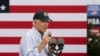 Presiden AS Joe Biden berbicara dalam acara Hari Buruh di Philadelphia, pada 4 September 2023. (Foto: AP/Joe Lamberti)