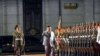Gambar ini diambil pada 10 Oktober 2020 dan dirilis dari Kantor Berita Pusat Korea (KCNA) resmi Korea Utara pada 11 Oktober 2020 menunjukkan pemimpin Korea Utara Kim Jong Un (tengah) sedang memeriksa pasukan. (Foto: AFP)