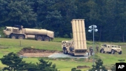 미군이 2017년 한국 성주에 배치한 고고도 미사일 방어체계 (THAAD·사드).