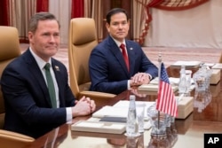 รัฐมนตรีต่างประเทศสหรัฐฯ มาร์โค รูบิโอ และที่ปรึกษาด้านความมั่นคงแห่งชาติสหรัฐฯ ไมค์ วอลต์ซ ร่วมประชุมกับเจ้าหน้าที่ยูเครน ที่นครเจดดาห์ ซาอุดีอาระเบีย เมื่อ 11 มี.ค. 2568