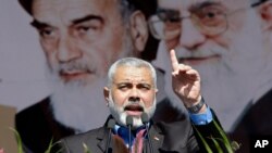 اسماعیل هنیه، رئیس دفتر پیشین حماس، که روز چهارشنبه ١۰ مرداد ۱۴۰۳ بر اثر یک حمله منتسب به اسرائیل در محل اقامت خود در تهران کشته شد.