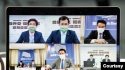 台灣和日本的執政黨8月27日舉行雙邊“2+2安全對話”視頻會議。（照片來自台灣民進黨推特）