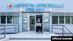 Od ukupnog broja novih slučajeva, čak 448 je iz Podgoric a 108 iz Nikšića. 