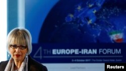 Helga Šmid, generalna sekretarka Evropske službe za spoljnopolitičku akciju, obraća se 4. Evropsko-iranskom forumu u Cirihu, Švajcarska, 4. oktobra 2014.