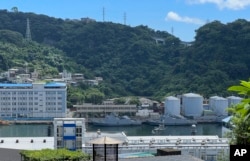 Kapal militer Taiwan terlihat di Pelabuhan Keelung di Taiwan, pada 4 Agustus 2022. (Foto: AP)