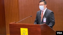 香港保安局局長鄧炳強 (美國之音湯惠芸)