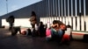 Šta će se desiti sa decom imigrantima na granici SAD i Meksika?
