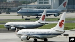 在北京首都國際機場的中國國際航空公司的飛機。 (2009年8月20日)
