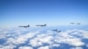 2025년 1월 15일 한국과 일본 영공에서 미 공군 B-1B 랜서 2대가 한국 공군 F-15K 슬램이글 전투기 2대와 일본 항공자위대 소속 F-2 전투기 2대의 호위를 받으며 비행하고 있다. 사진 = 인도태평양사령부 제공